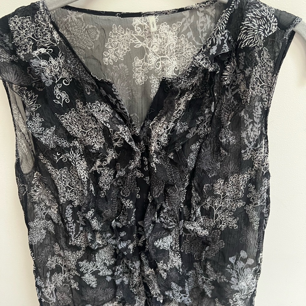 Elie Tahari sheer sleeveless blouse